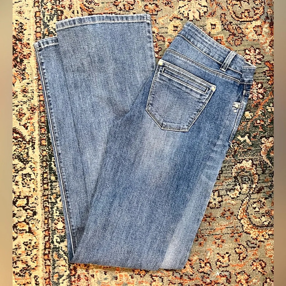 FINAL PRICE NWT White House Black Market Skinny Flared Jeans - Picture 2 of 14